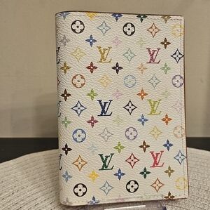Louis Vuitton x Takashi Murakami Multicolor Passport Cover 🎨✨